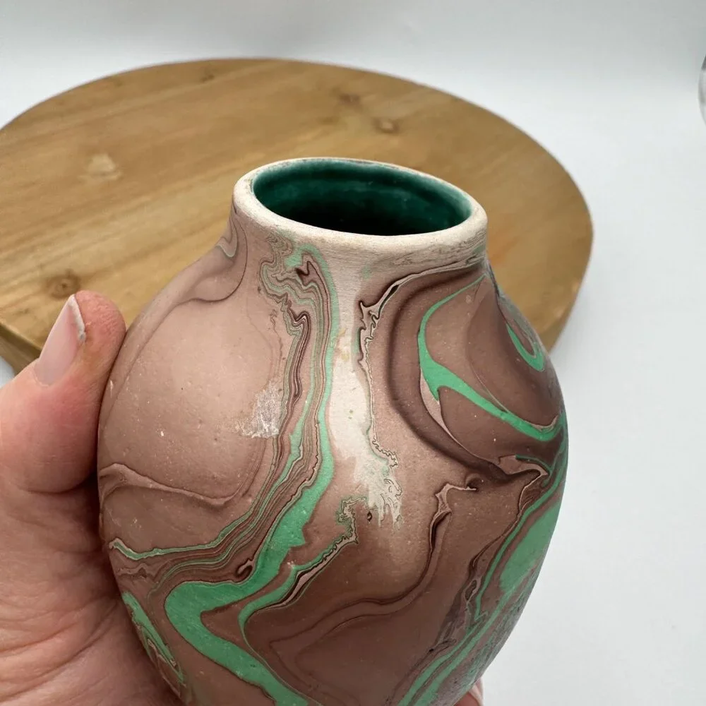 vintage Nemadji Pottery swirl Glacier National Park souvenir MCM vase